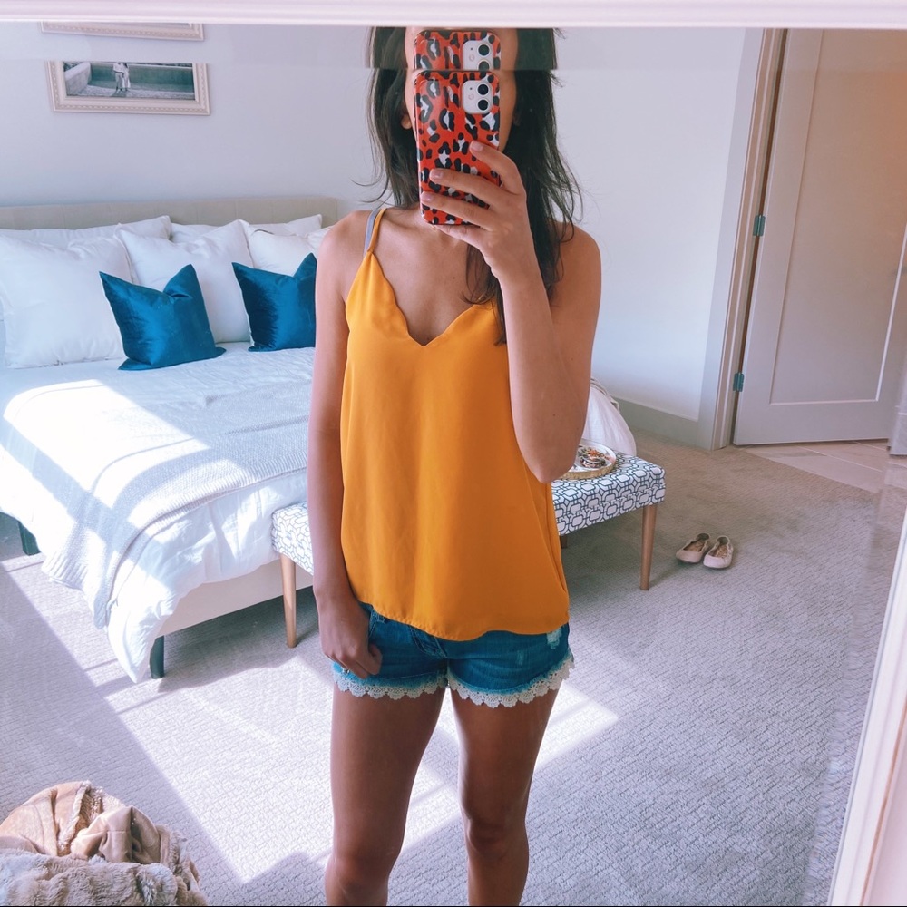 Socialite v neck cami - yellow